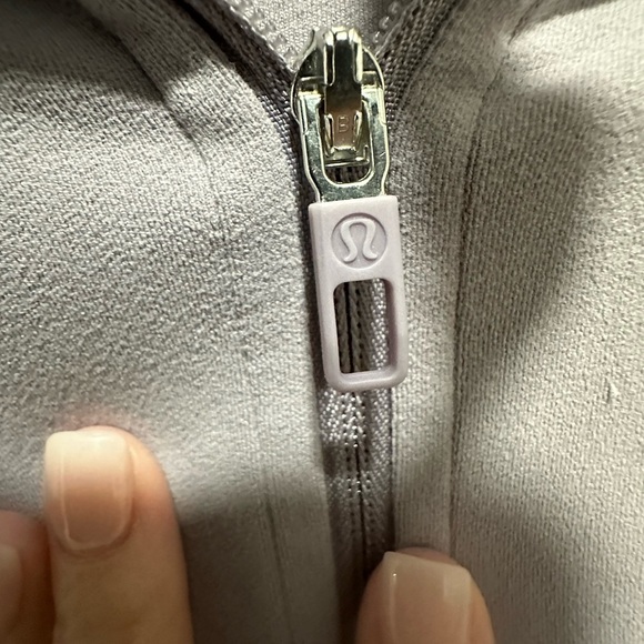 Lululemon Move with Ease Jacket Size 2 Lavender EUC - Picture 3 of 7